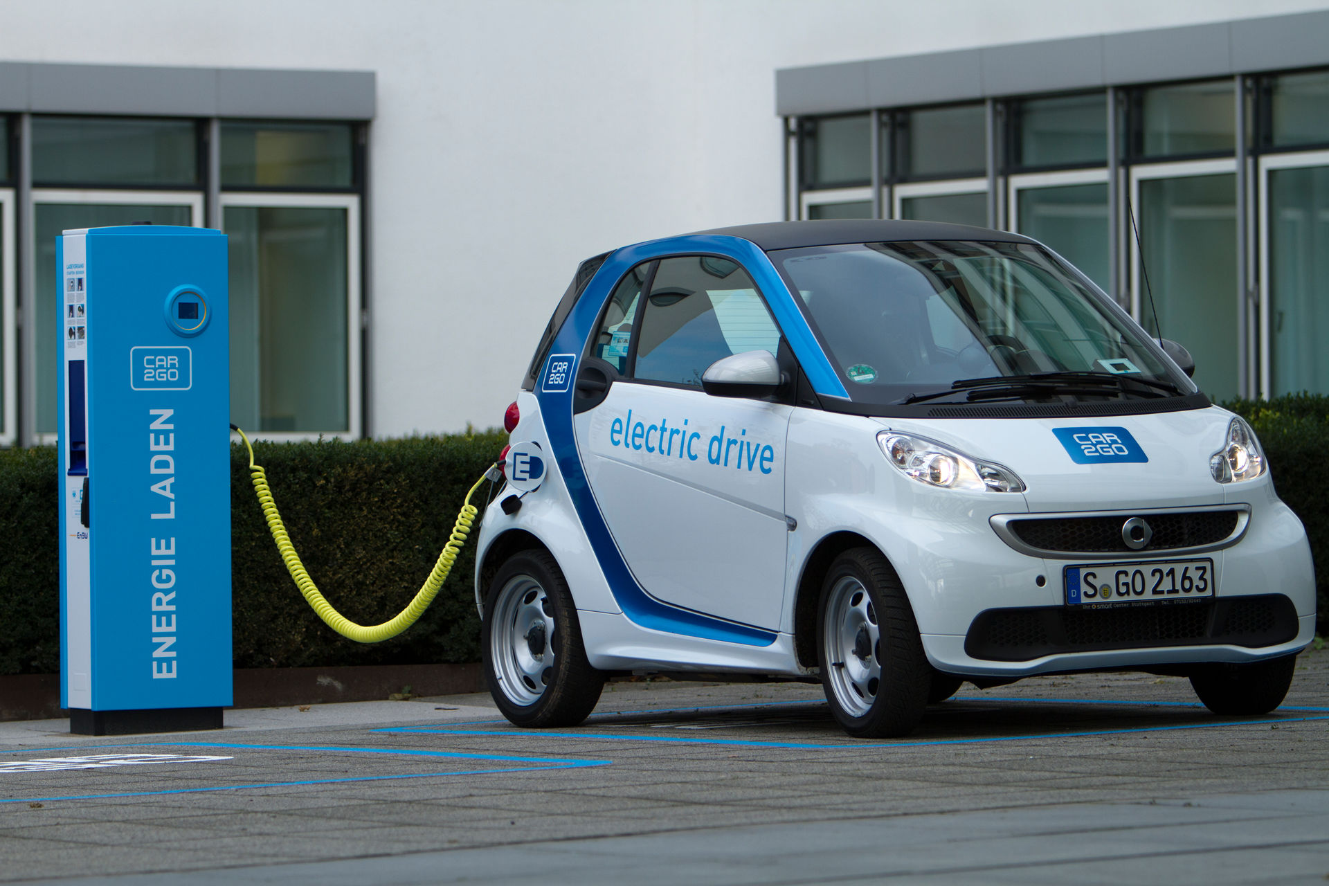 How Far Can An Electric Car Go 