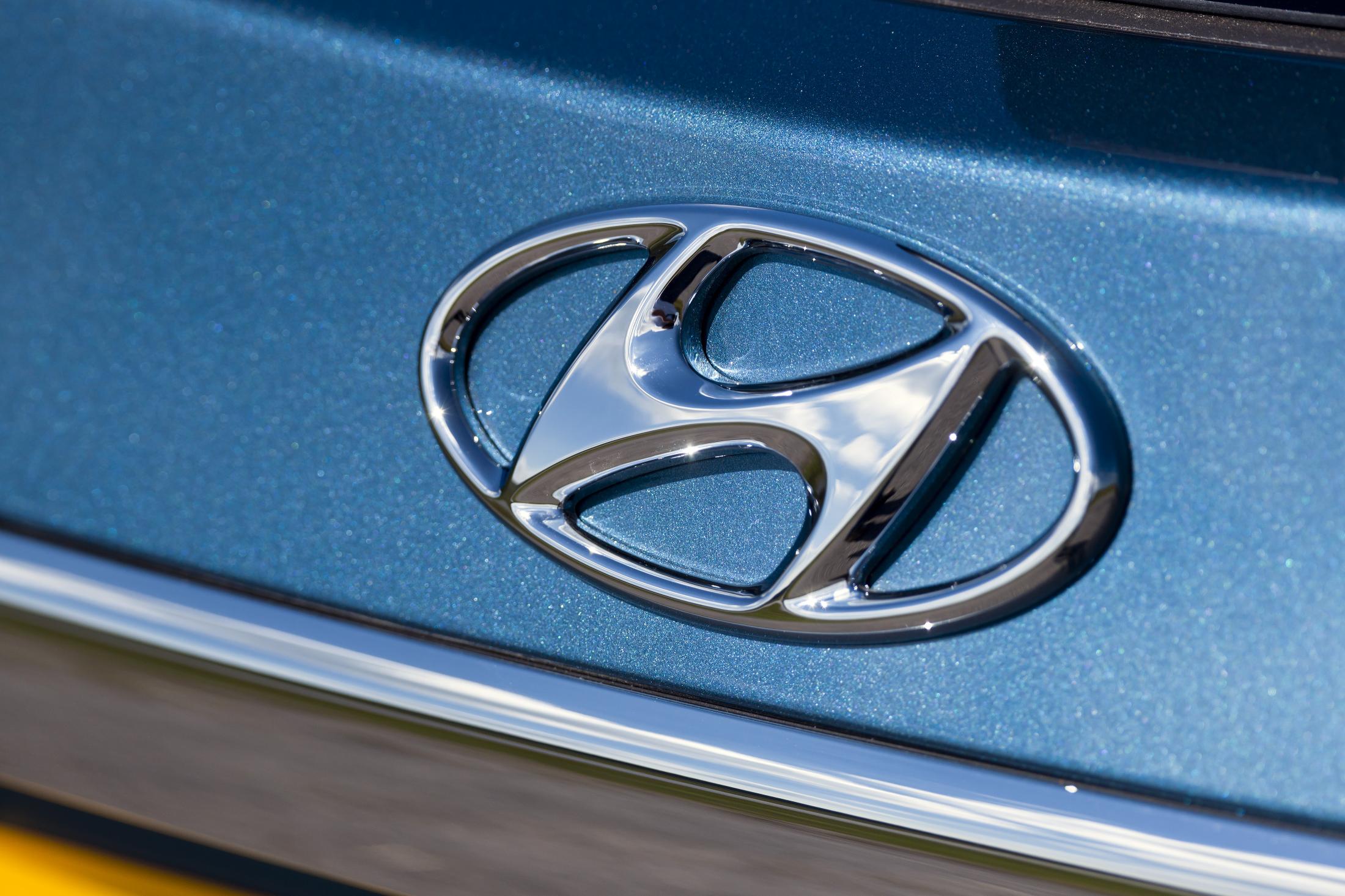 Марка хендай. Хендэ значок. Хендай Солярис значок машины. Hyundai Emblem. Hyundai логотип новый.