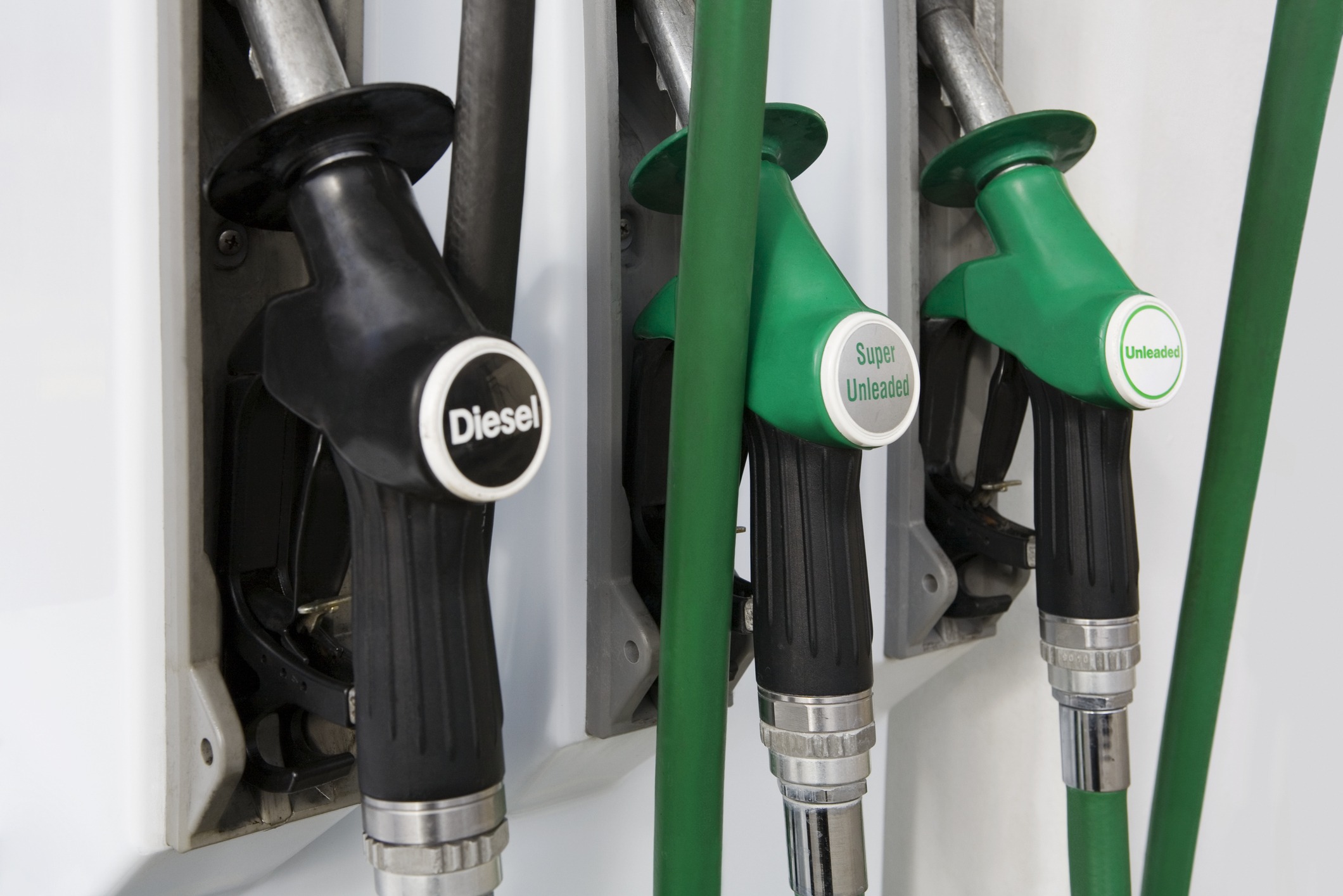 Autovista24 Petrol sales increase causes headache for carmakers