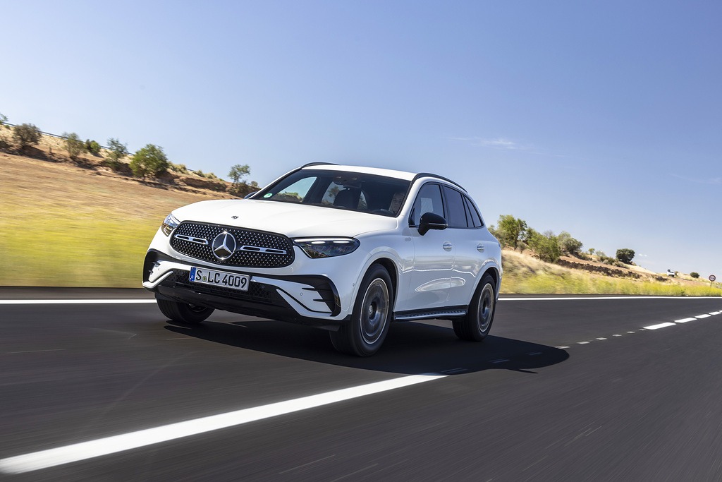 All-new 2023 X254 Mercedes-Benz GLC debuts - All-electrified range with 3  PHEV variants