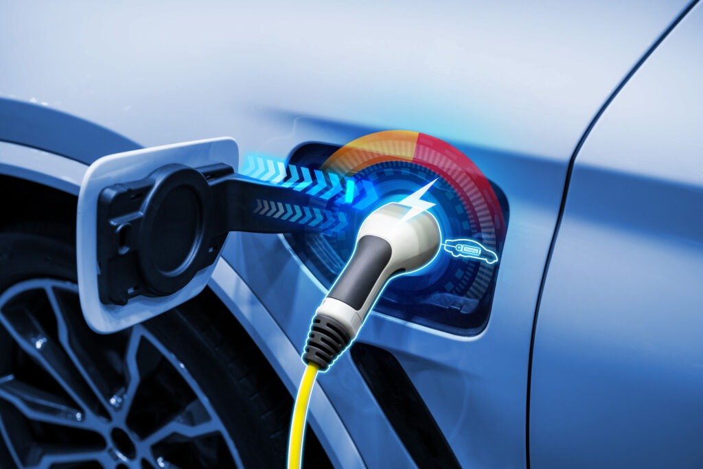 Stromkabel-Pumpenstecker zum Aufladen des Elektrofahrzeugs.