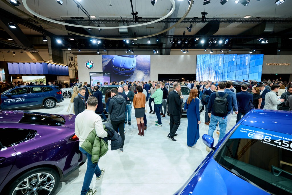 Menschenmassen auf dem Brüsseler Autosalon